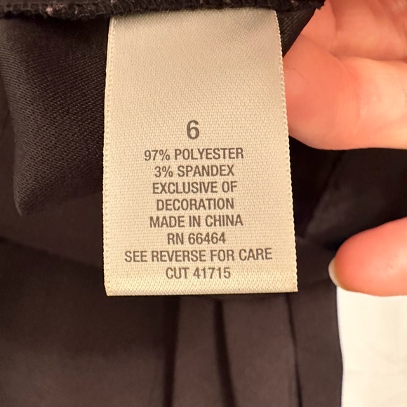 dress-barn Women’s little black sleeveless dress size 6. - Picture 15 of 16